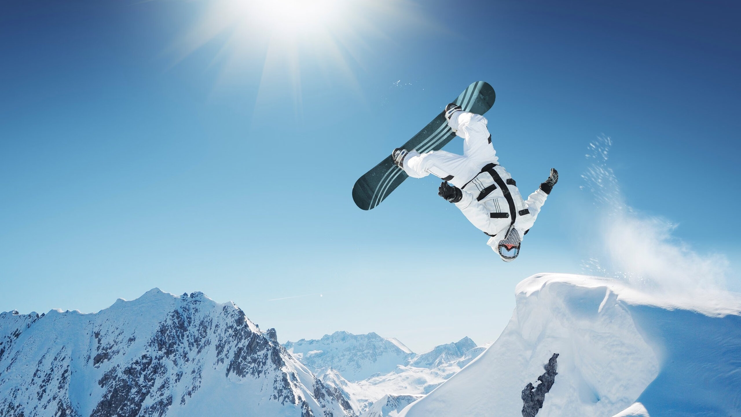 霍勒迪之夜，湖人独行侠激战，一记绝杀改写全场焦点